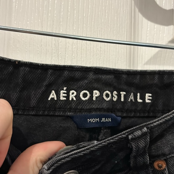 Aeropostale destroyed black denim mom jeans‎ - Picture 3 of 4